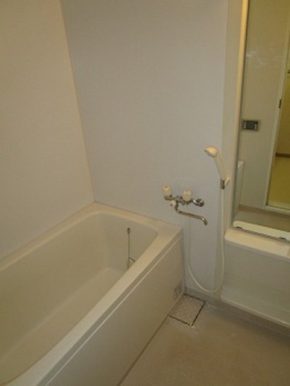 バス・シャワールーム　※別号室の写真を使用しております。