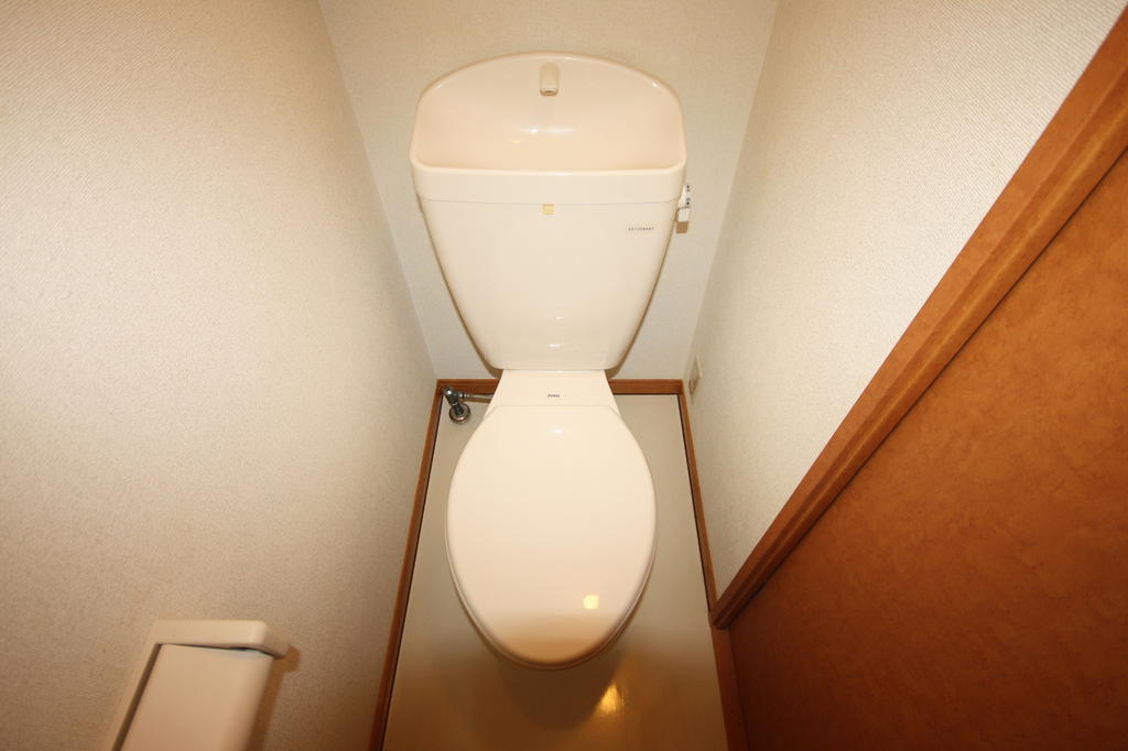 【高松市由良町のアパートのトイレ】