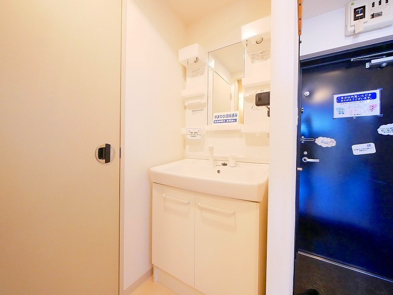 洗面設備　忙しい朝に嬉しいシャンプードレッサー完備♪