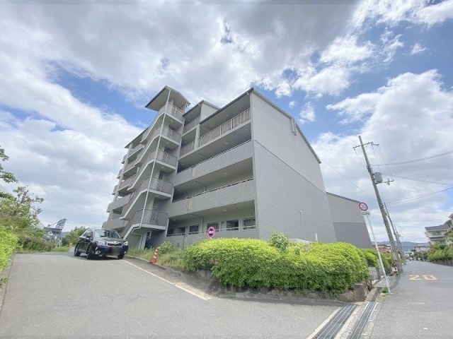 ＰＨＯＥＮＩＸＣＯＵＲＴ交野１の建物外観