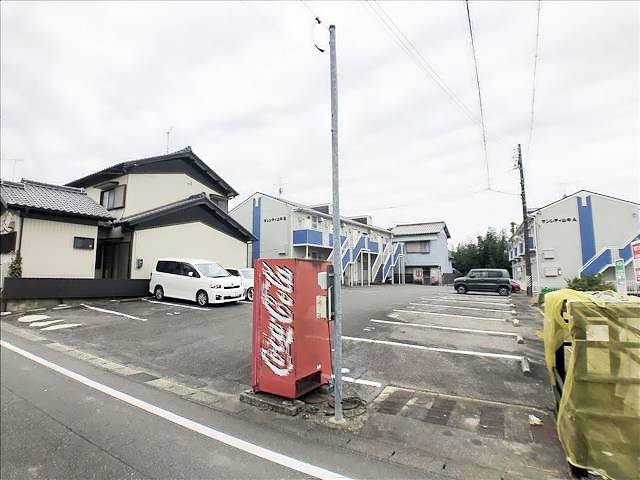 【サンシティ山中　Ｂ棟の駐車場】