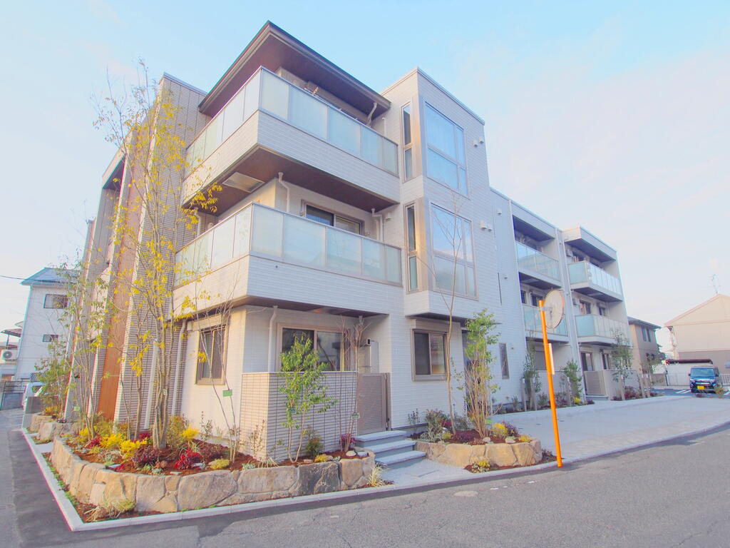 安芸郡海田町南幸町のマンションの建物外観