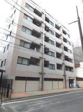 横浜市鶴見区鶴見中央のマンションの建物外観