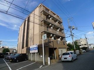 プリ・メゾン東加古川駅前の建物外観