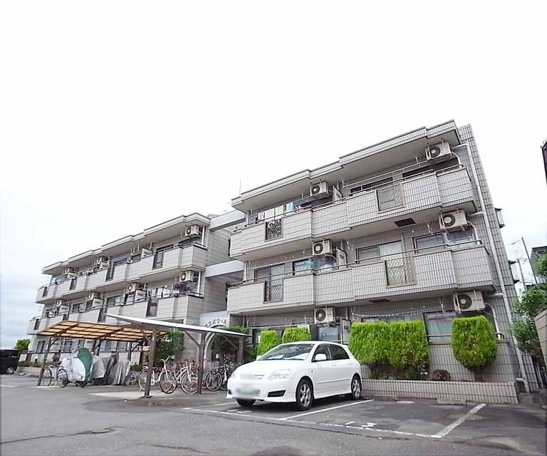 綴喜郡井手町大字多賀のマンションの建物外観