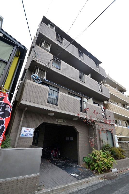 広島市西区観音町のマンションの建物外観