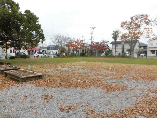 【掛川市和光のマンションの公園】