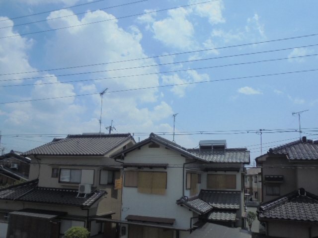 【高砂市神爪のアパートの駐車場】