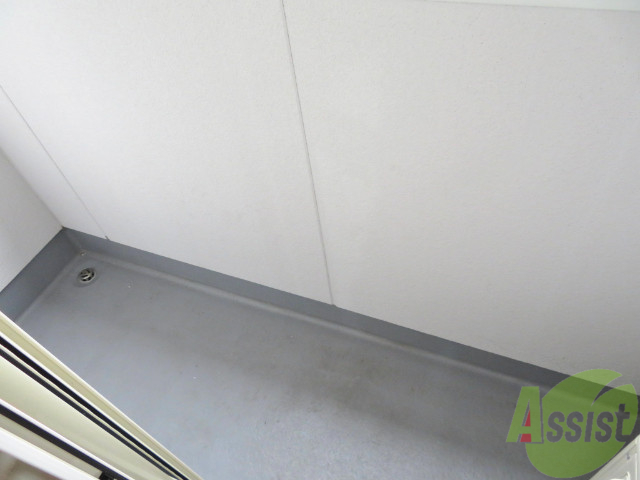 バルコニー　バルコニーは、洗濯物を干せるスペースがありますねー。