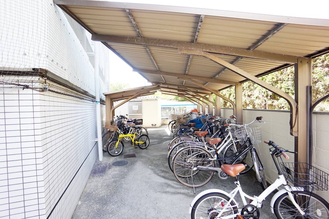 駐車場　駐輪場
