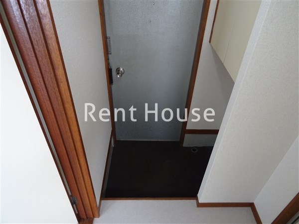 玄関　別号室の参考写真となります