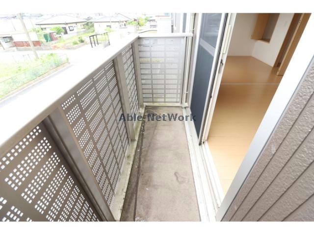 バルコニー　日当りのいいバルコニー