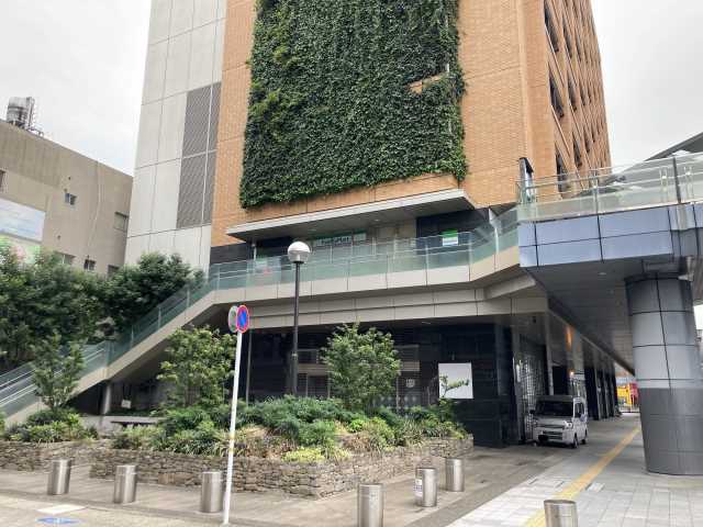 コンビニ　ファミリーマート岐阜駅前店（コンビニ）まで602m