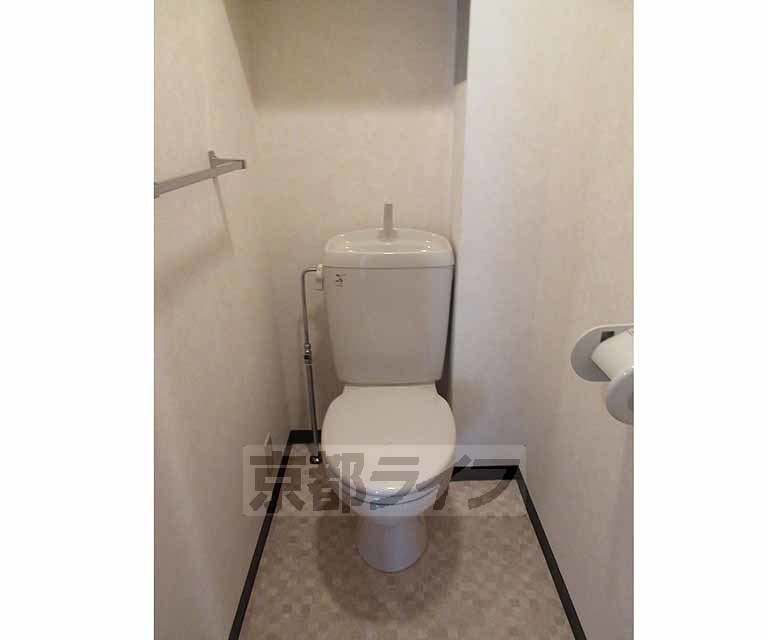 トイレ　清潔感のあるトイレです