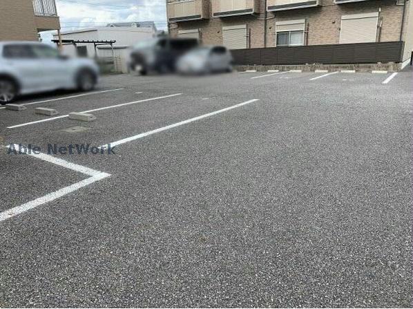 駐車場　駐車場