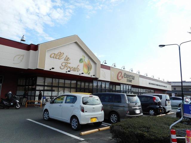 スーパー　遠鉄ストア西ヶ崎店（スーパー）まで646m