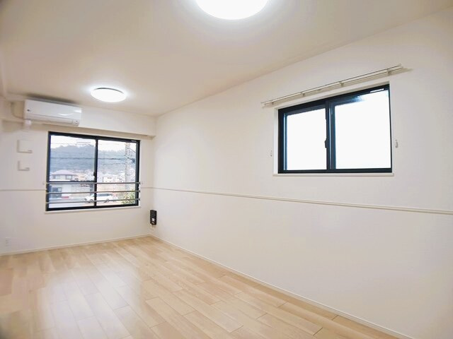 ＪＲ和歌山線 畠田駅 徒歩6分 2階建 築1年の居間写真