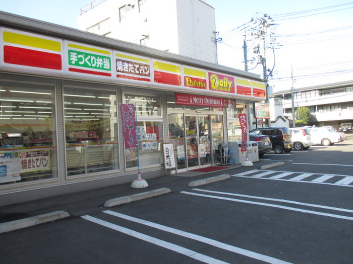 コンビニ　デイリーヤマザキ　仙台花京院2丁目店（コンビニ）まで300m