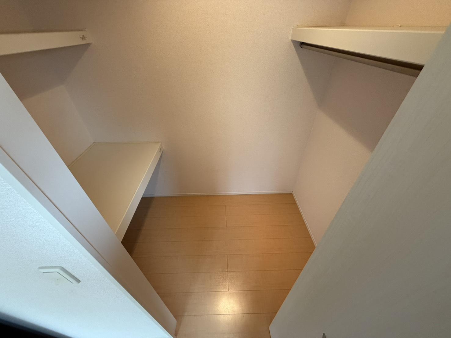 収納　ウォークインクローゼット