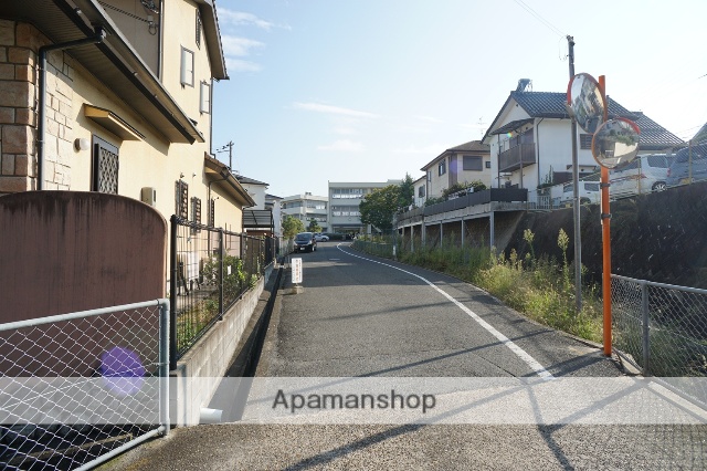 小学校　大和郡山市立片桐小学校（小学校）まで908m