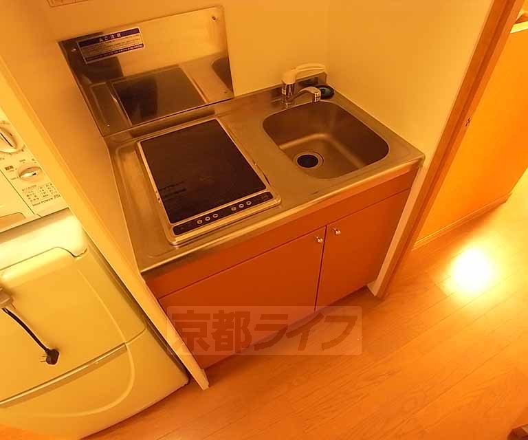 キッチン　２口ＩＨコンロの付いたキッチンです。