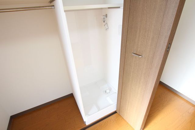その他部屋・スペース　洗濯機置き場（扉有り）