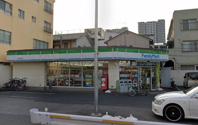 コンビニ　ファミリーマート　大宮浅間町店（コンビニ）まで550m