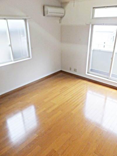 居室・リビング　【南向き角部屋の2面採光明るいお部屋♪】おすすめ物件！