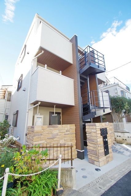 建物外観　★お部屋探しはタウンハウジング稲田堤店まで★