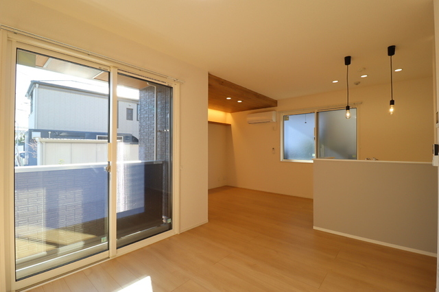 居室・リビング　２０３　ＬＤＫ