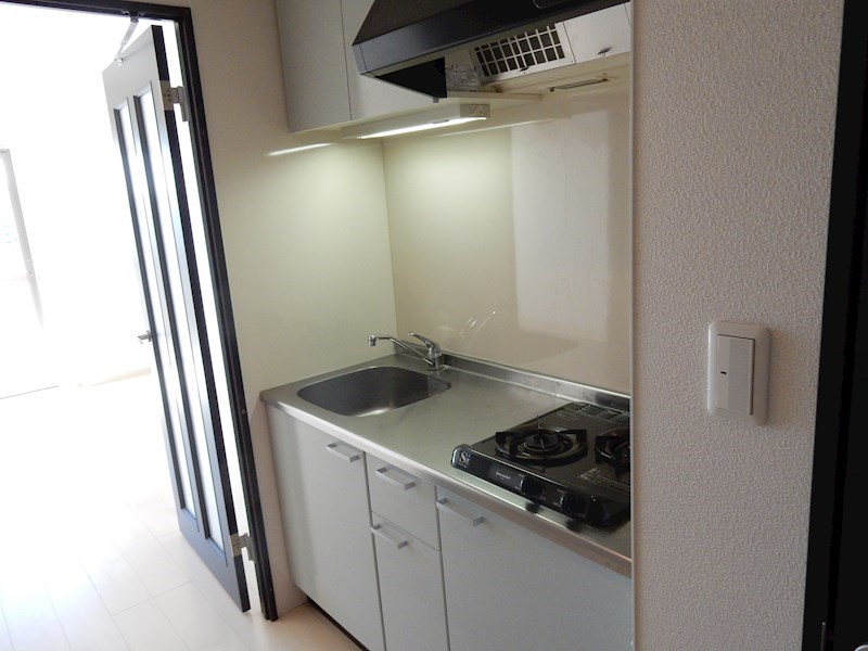 キッチン　ガス２口コンロのシステムキッチン