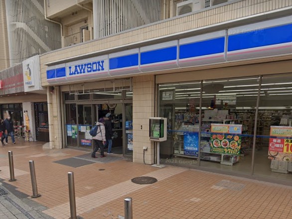 コンビニ　ローソン（コンビニ）まで426m
