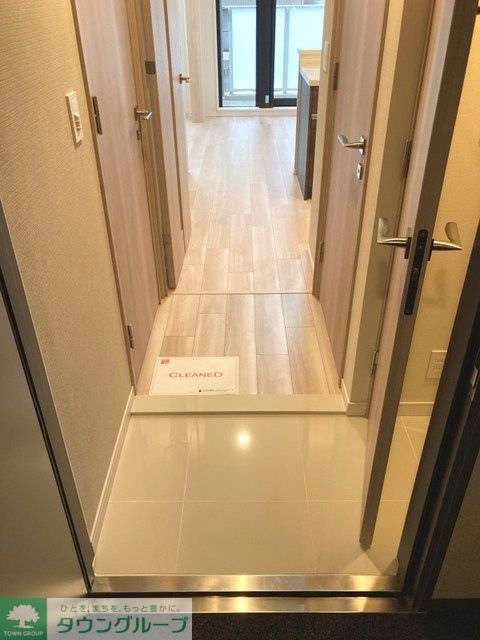 玄関　※写真は同タイプ住戸です。