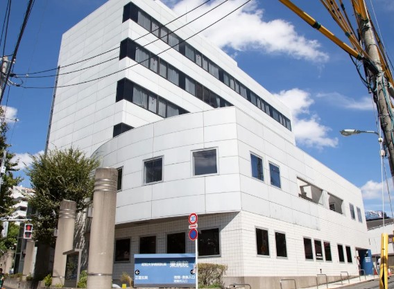 病院　昭和医科大学病院附属東病院（病院）まで658m