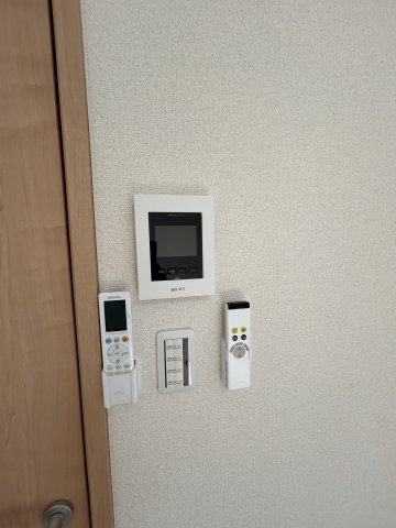 セキュリティ　来訪者の確認のできるモニタ付インターホン