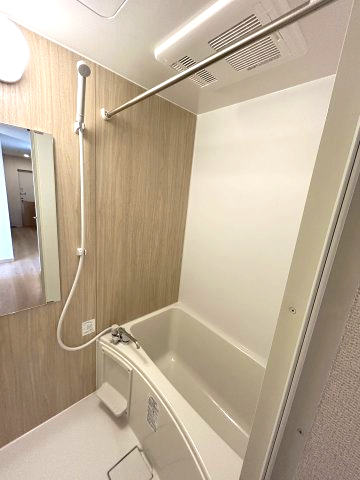 バス・シャワールーム　浴室乾燥機付のバスルーム