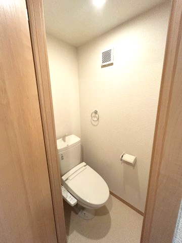 トイレ　温水洗浄便座付