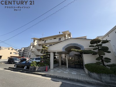 建物外観　宅配BOX付で不在時も便利！