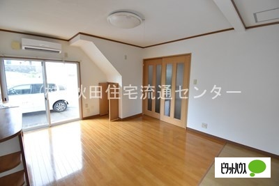 居室・リビング　１号棟の参考画像