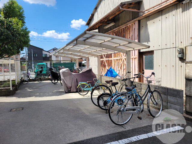 その他共有部分　屋根付き駐輪場