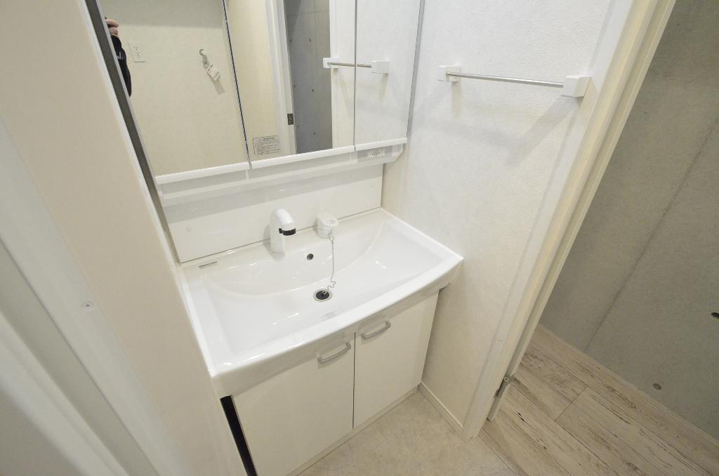 洗面設備　洗髪洗面化粧台