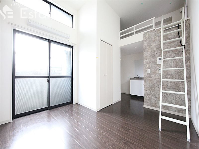 居室・リビング　内装