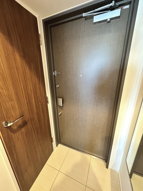 玄関　※写真は同タイプ住戸です。