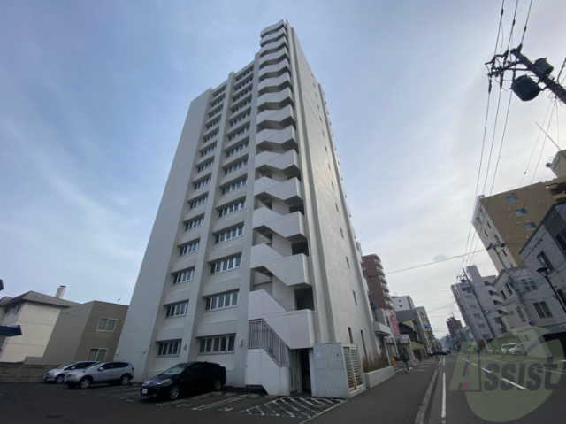 建物外観　札幌市中央区南９条西「グランカーサ南９条」