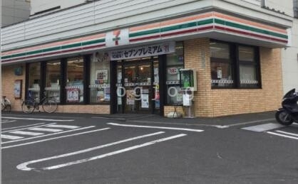 コンビニ　セブンイレブン北６条店（コンビニ）まで350m