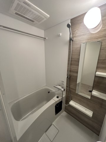 バス・シャワールーム　お風呂で日々の疲れを落としましょう