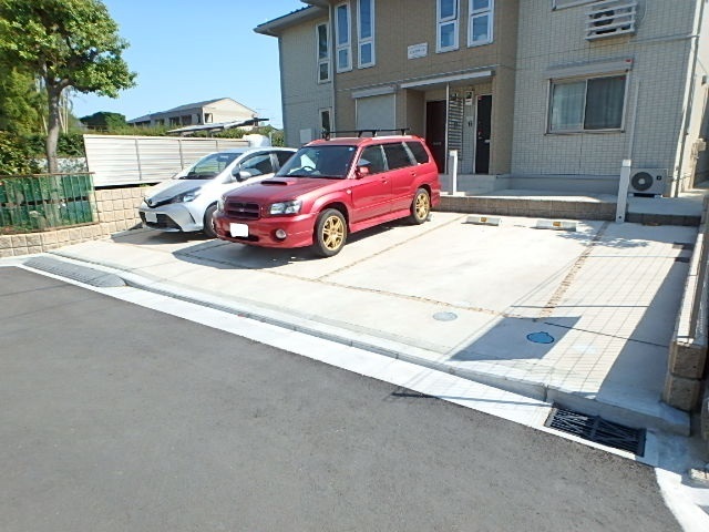 駐車場　駐車場（要空き確認）