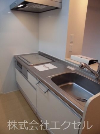 キッチン　システムキッチンです。（同建物別室画像です）