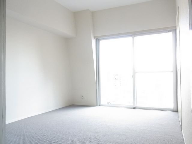 居室・リビング　明るい居室