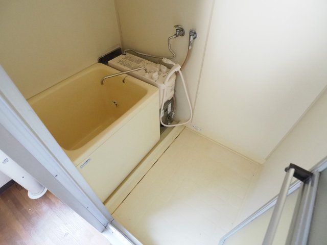 バス・シャワールーム　ゆったり過ごせるお風呂です